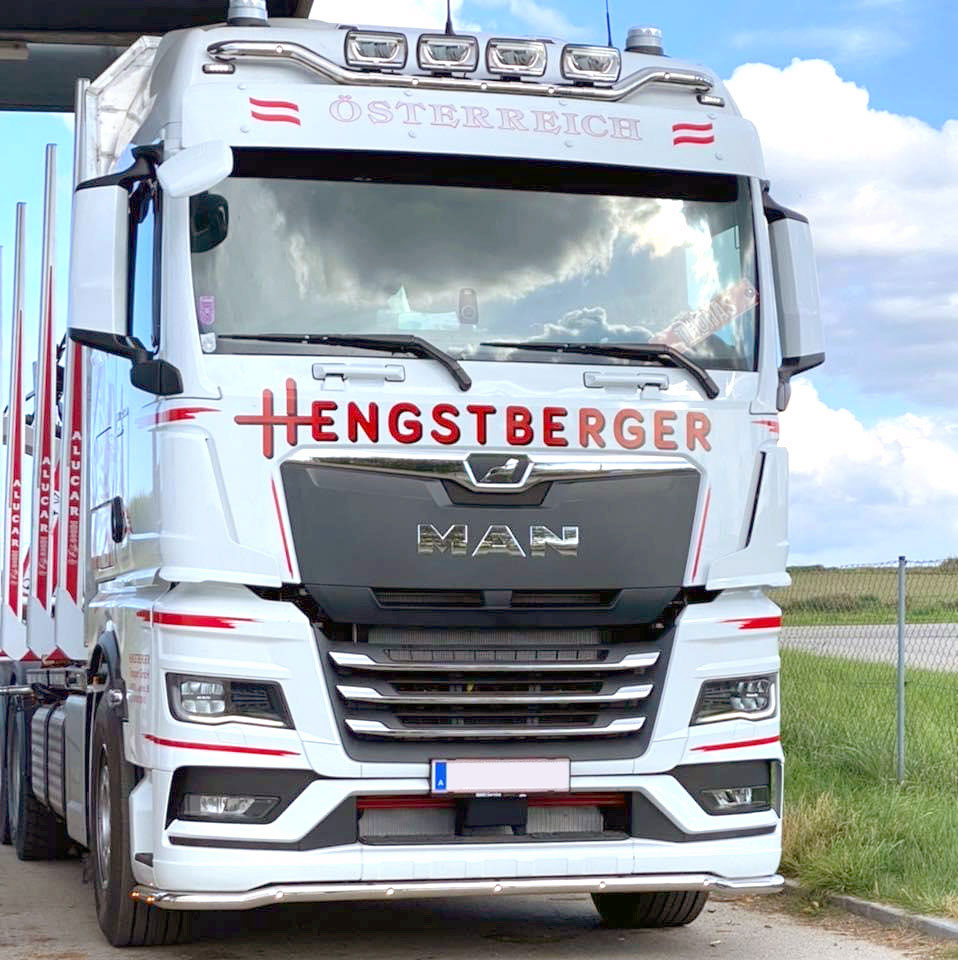 LKW im neuen Hengstberger Design 2021